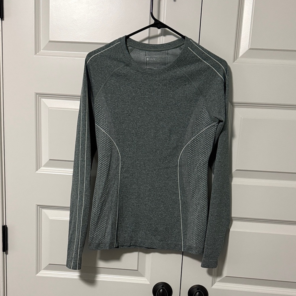Figs women’s medium green under scrub long sleeve